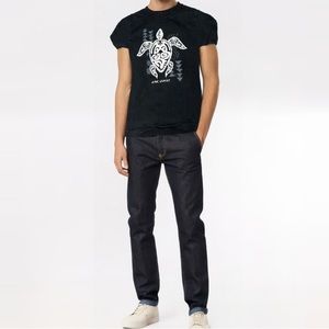 Maui, Hawaii Youth T-Shirt | Black & White | Youth Large